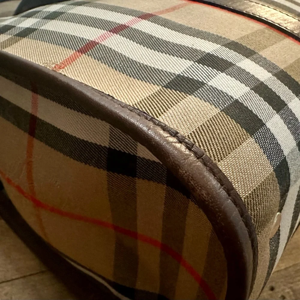 Burberry Knight Nova Check Canvas Leather Shopper Zip Tote Bag - Picture 10 of 13